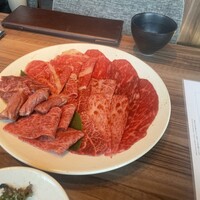 焼肉うしごろ 新宿三丁目店 - 