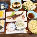 割烹食堂 伊豆菊 - 納豆汁が2杯分以上ある。めっちゃうま〜！