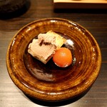 おみ乃 椿 - レバーペースト & トースト + トマトのピクルス