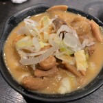 四文屋 - モツ煮はさすがの旨さ。