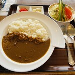 レストラン三沢空港 - カレーライス（サラダつき）