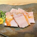 和DINING 富士一 - 自家製炙燒豬肉叉燒