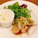 ビストロ カフェ デリ ポキナ369 - セロリや香味野菜のポタージュ、ヨコワ、タコのカルパッチョ　