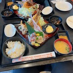 魚問屋食堂 さかなや くろ - 