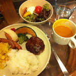 APPLE's Cafe&Diner - ハワイアン・ブッフェ/月曜日限定　昼1500円　夜1900円　充実な種類で飲み物はジュースが豊富で大満足！