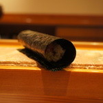 鮨 おさむ - ネギトロ巻き。なんだこのアングルは（笑）