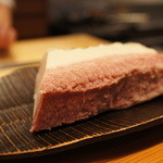 鮨 おさむ - くじら、カット前。