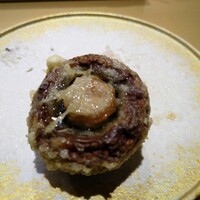 天麩羅 安藤 - マッシュルームのお出汁が笠に溜まるように揚げています