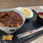 名古屋名物 みそかつ 矢場とん - 味変用の「和からし」も必須(´∀｀)