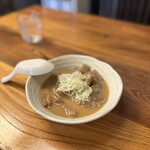 蕎麦処 尾張屋 - 煮込み