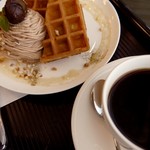 ロマンカフェJr - 栗のワッフル