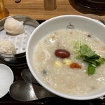 おかゆと麺のお店　粥餐庁 - 季節のお粥¥900+点心と杏仁豆腐セット¥390（税込）