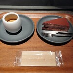 ダンデライオン・チョコレート - 季節限定H2Oチョコレートムース＋ エスプレッソ