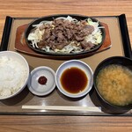 やよい軒 - ジンギスカン定食