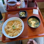 Nakau - 親子丼@450+味噌汁と京風お漬物セット@150