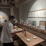 酒肴あおもん - 店内は居抜きな感じ