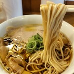まほろば - 醤油味のらぁ麺　¥800