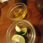 旬鮮炭火焼 獺祭 - オリーブオイルとすだち