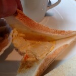 Coffee, Tea & Cake 茶徠 - ホットサンドの中身