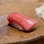 千葉たかおか - 私は、このシルキーな中トロちゃんにやられました！
                                脂に嫌味がまったくなくて、口溶けが心地いい。
                                私には「きれいな味♪」って表現がしっくり来ます。