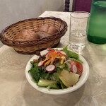 イルゴローソ - ランチのサラダとパン