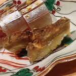 温石 - 手前は富士宮のおでお午房の素揚げ。太い管午房のひとつで、その栽培に手間がかかることからなかなか手に入りません