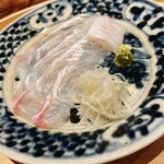 温石 - この鮃はスゴイ。超一流の鮨屋のそれに匹敵、いや、それ以上か？手前は酢で和えた馬鈴薯