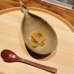 温石 - 落花生豆腐の進化が止まりません。何度かいただき、時に首をひねる状態もありましたが、今夜のは秀逸。このヒトサラへの想いが昇華したのかな