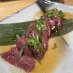 精肉卸問屋直営 焼肉ホルモン 肉匠 牛次郎 - 