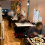 グルメとよ - カウンターも含め、満卓…
      断られるかなぁ〜って思ってたけど、10年振りの来店なのに覚えててくれた！