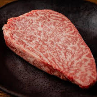 全国各地のブランド牛を中心に厳選したものを使用。