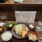 干物と炭火 勝ちどき - とろサーモンハラス定食ご飯大盛り