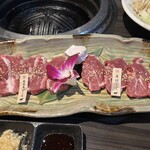 ジンギスカン 馬肉 もつ鍋 山王 - 