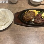 熔岩焼1ポンドステーキと手ごねハンバーグ ステーキステーキ - 