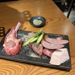 ジン鉄 - 旅人おためしセットとラムチョップ