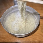 ジン鉄 - はるゆたか使用のオリジナルちぢれ麺