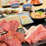 精肉卸問屋直営 焼肉ホルモン 肉匠 牛次郎 - 