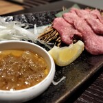 炭火焼肉 山麓 - 牛タン上