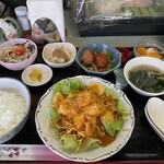 中国料理 頤和園 - エビイカ魚のチリソース