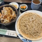 Sobadokoro Nakaya - 石臼引きの国産そば粉を使ったミニせいろはコシが非常に強くて美味しい。かき揚げランチ 1100円