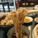 Sobadokoro Nakaya - 若女将「お父さんがコシの強い蕎麦が好きなんです」。かき揚げランチ 1100円