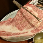 Oosaka Yakiniku Horumon Futago - はみでるカルビ(¥1800-)