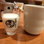 大阪焼肉・ホルモン ふたご  - 〆のヨーグルト＆ひげ茶