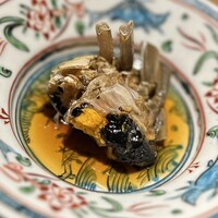 眞善美 - ❻上海蟹の紹興酒漬け
                〜上海蟹を甕古越龍山陳年10年物で7日間漬け込んだ好き過ぎる逸品。冬の中華を彩る上海蟹の紹興酒漬けに勝る料理はそうそうないかな。至極の逸品♡