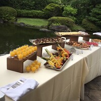 ザ・ガーデンオリエンタル・大阪 - デザートビュッフェ。ケーキは大人気。もちろんフルーツも美味しい。