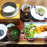 Ryuuji Mmaru - わら焼き鰹とチキン南蛮定食1,463円