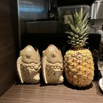 キャトルラパン - カウンター席 奥にある置物