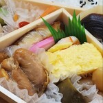 旅弁当駅弁にぎわい - 鶏と魚の高級ゾーン