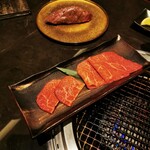 YORONIKU TOKYO AZABUDAIHILLS - ザブトン