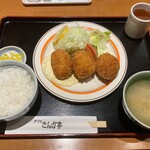 グリルさんか亭 - さん具クリームコロッケ定食1,200円。左からカニ、ツナ、エビのクリームコロッケです。